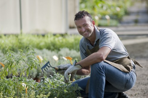 Formal complaint handling steps for garden services